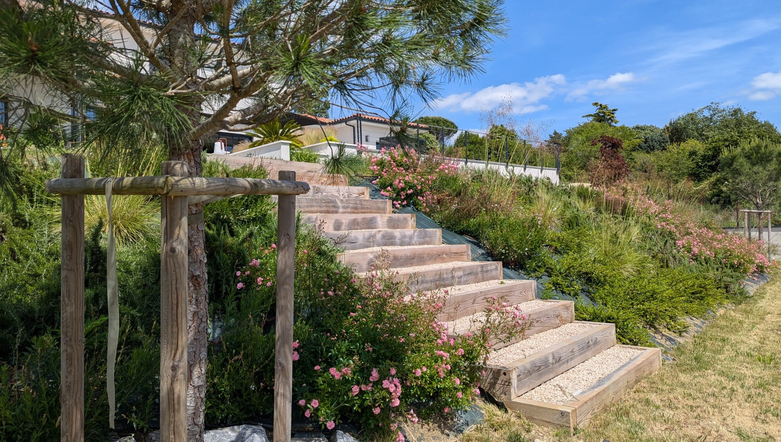 Illustration de l'article : Aménagement des escaliers de jardin avec Marc et Jardin, paysagiste à Toulouse